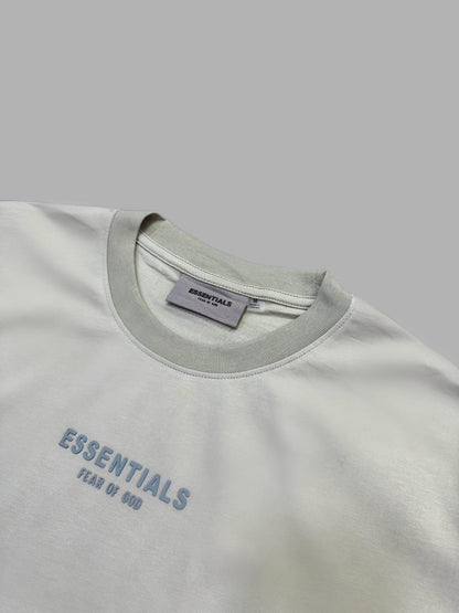 ESSENTIALS MÉDIUM